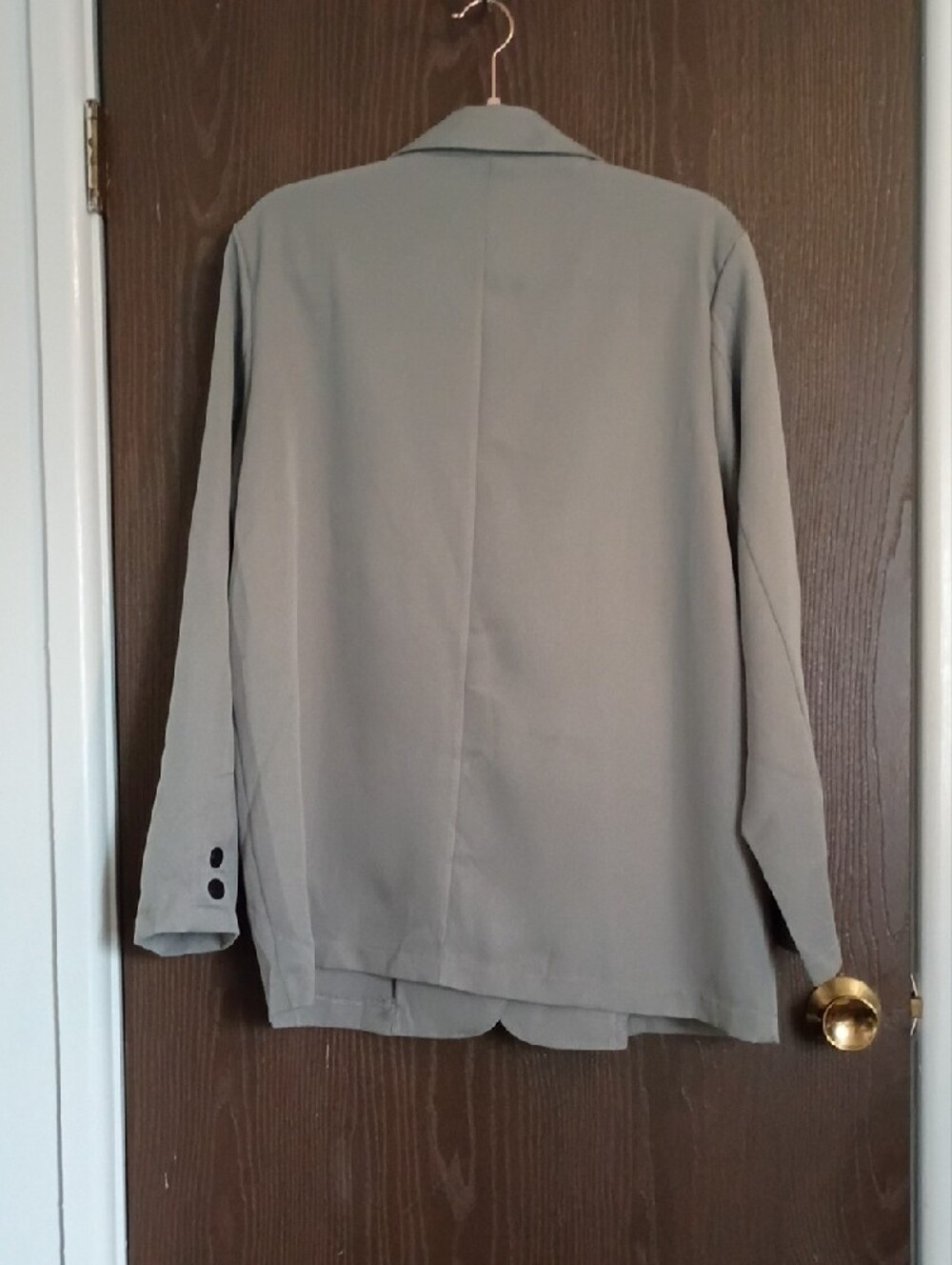 Relaxed Single-Button Blazer in Sage Green - Picture 2 of 2